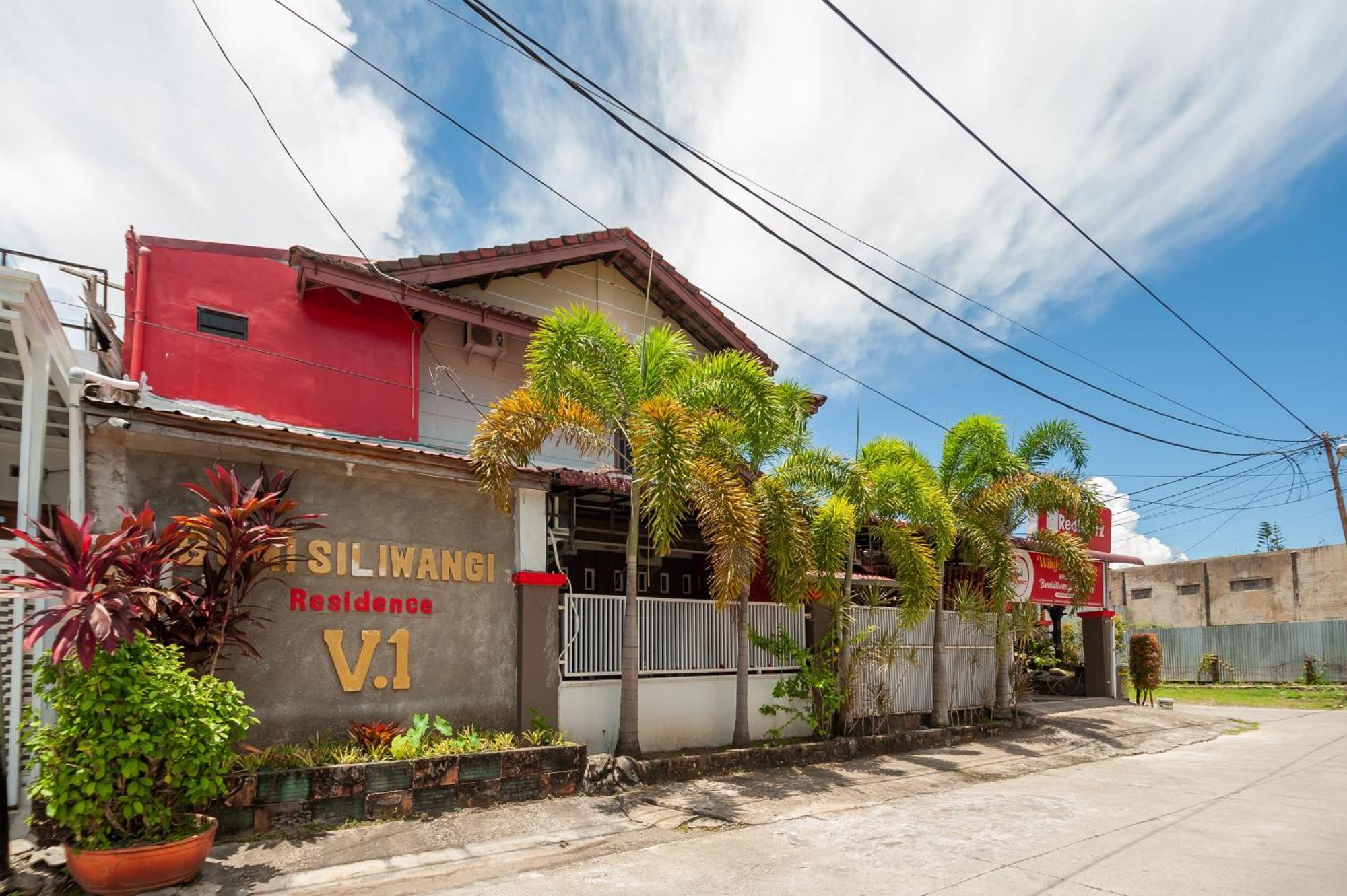 Reddoorz Syariah At Bumi Siliwangi Residence Padang Exterior photo